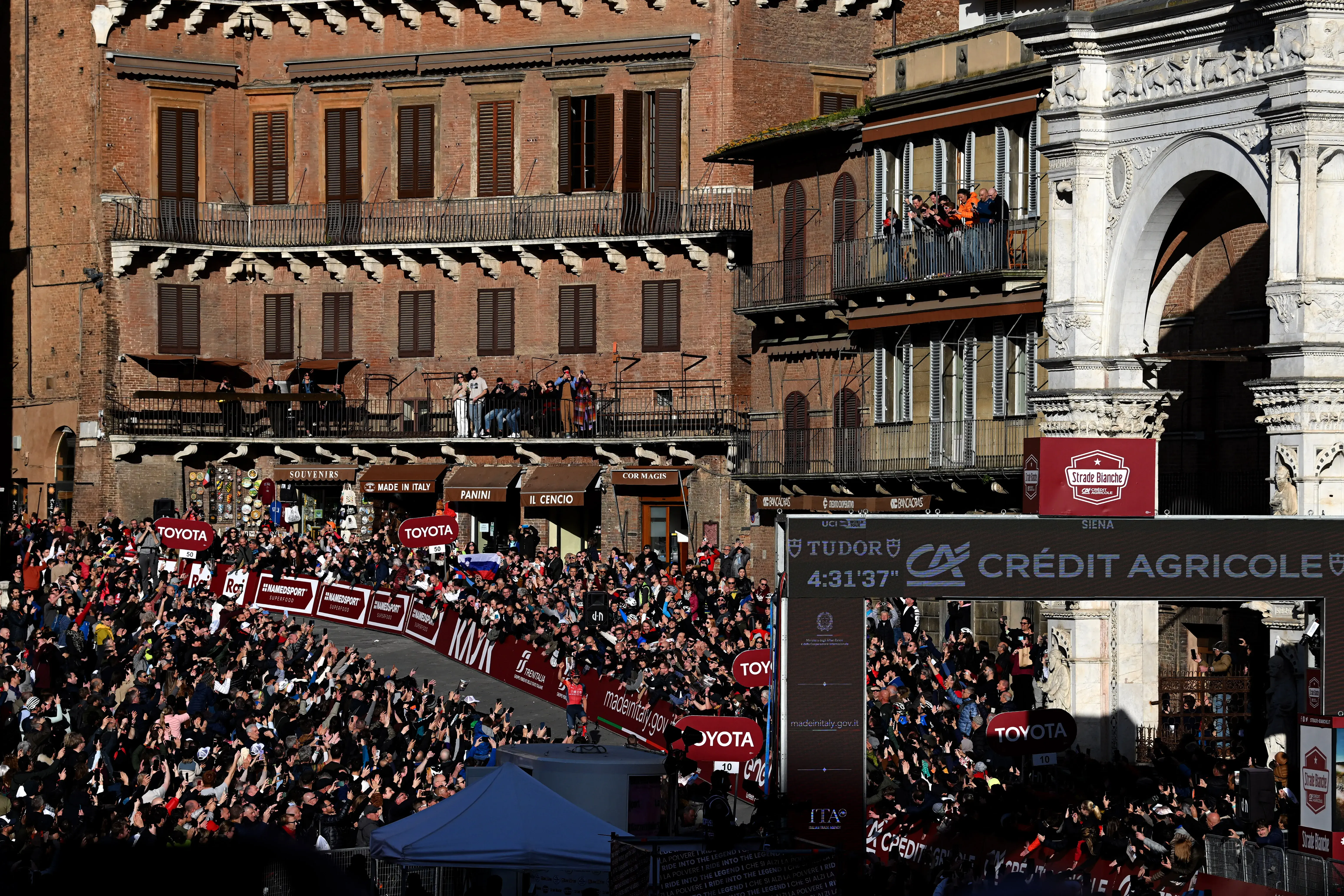 Strade Bianche in Piazza del Campo