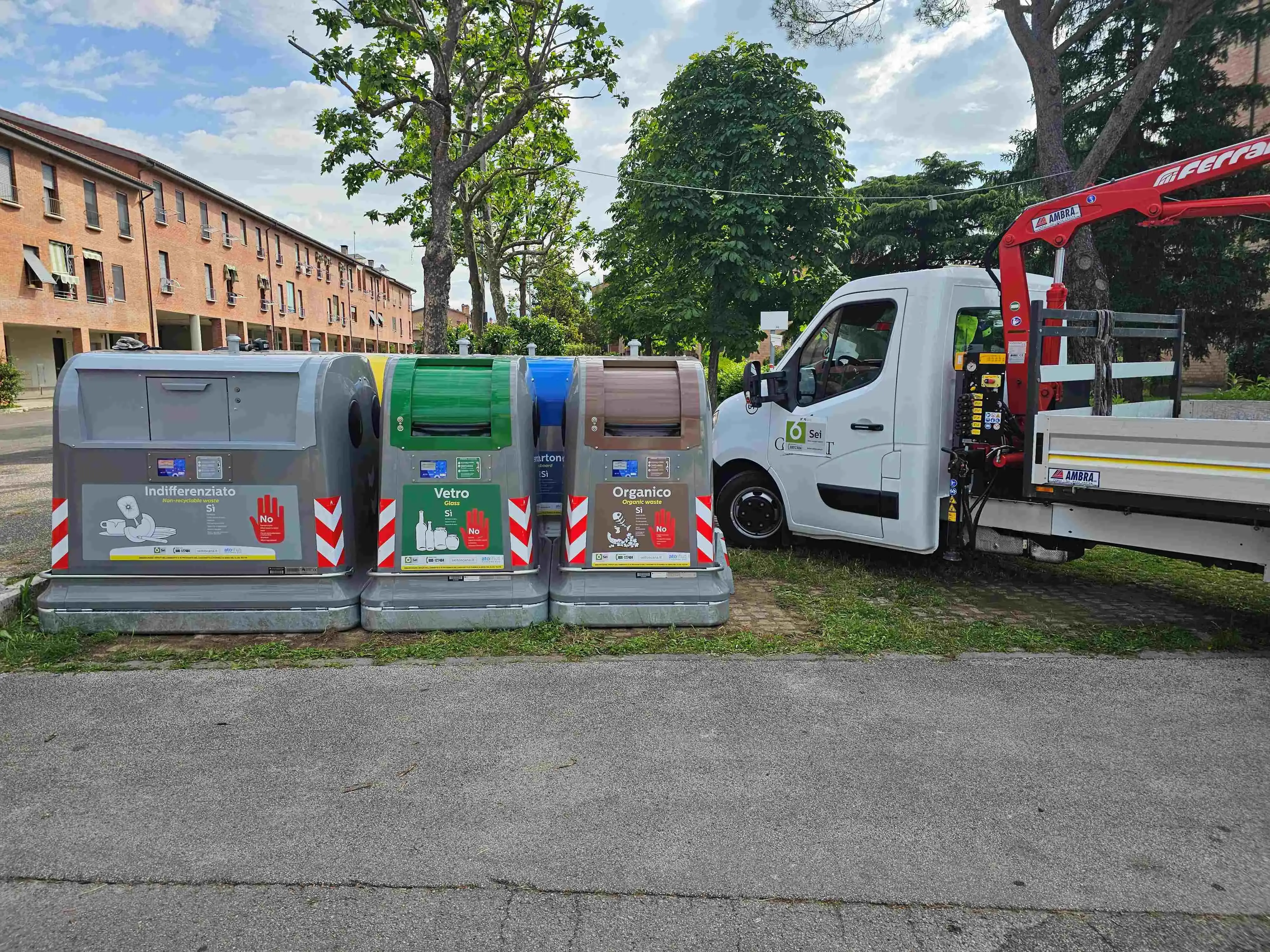 Nuovi cassonetti Sei Toscana